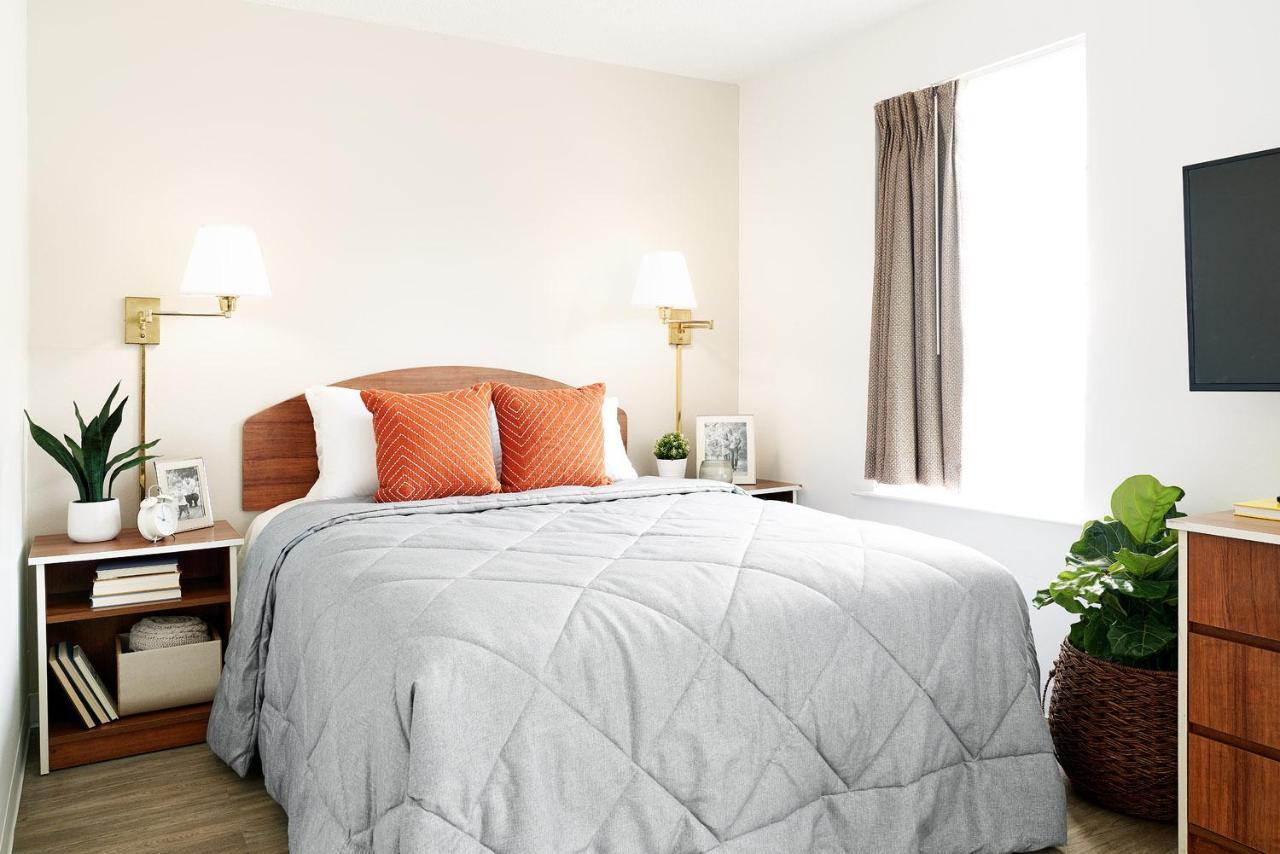 Intown Suites Extended Stay Chicago Il - Oakbrook Villa Park Екстериор снимка